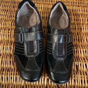 NATURALIZER Blair Comfort Hook Loop Closure Black Leather Suede Slip-Ons Shoes